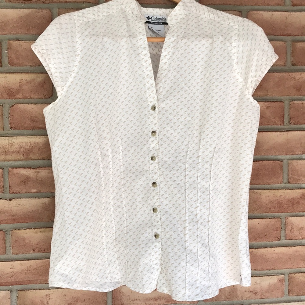 Columbia size L short sleeved top